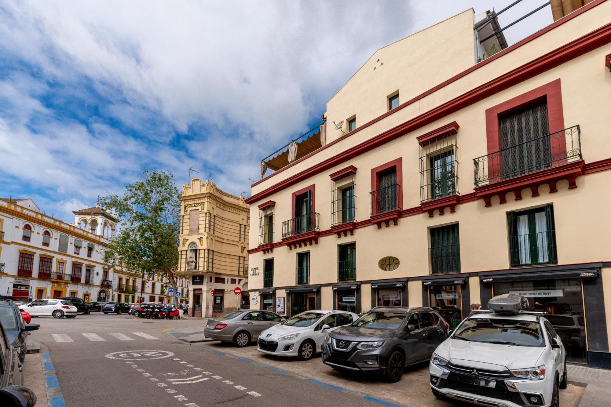 Pyl Centro Junto Catedral * Seville